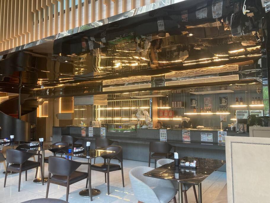 Appartement 2 Bedrooms, 300 Metres Bts Ekkamai,sukhumvit *