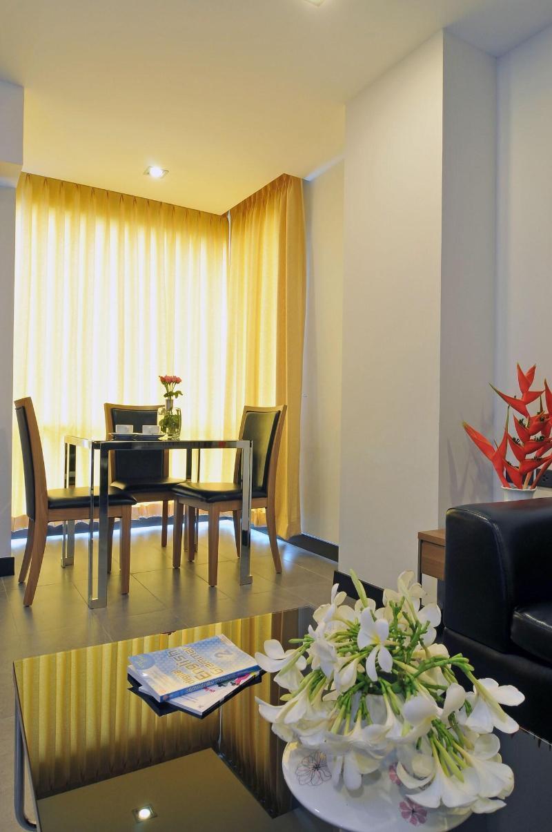 14 Living 3* Banguecoque