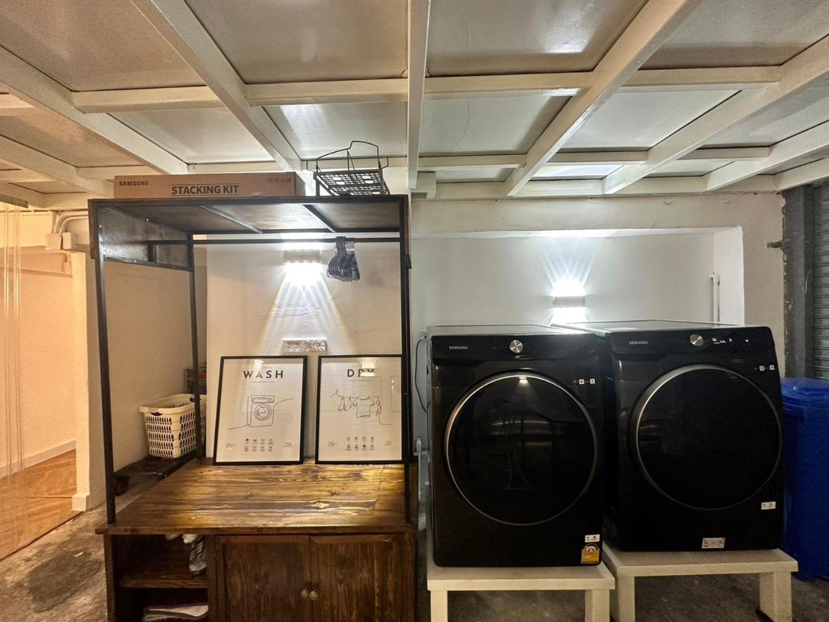 Hostel The White Den Sukhumvit 44 *