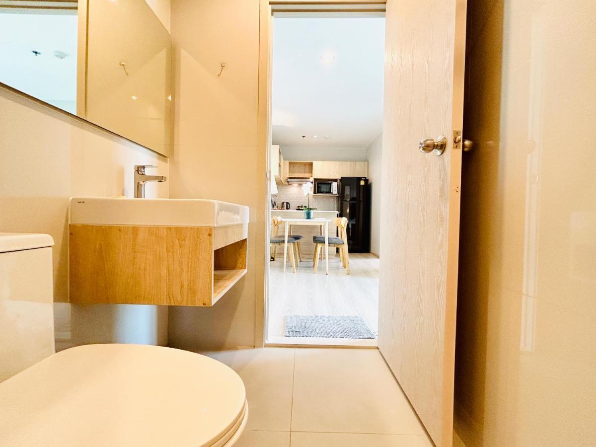 Nue Noble Srinakarin Appartamento Bangkok