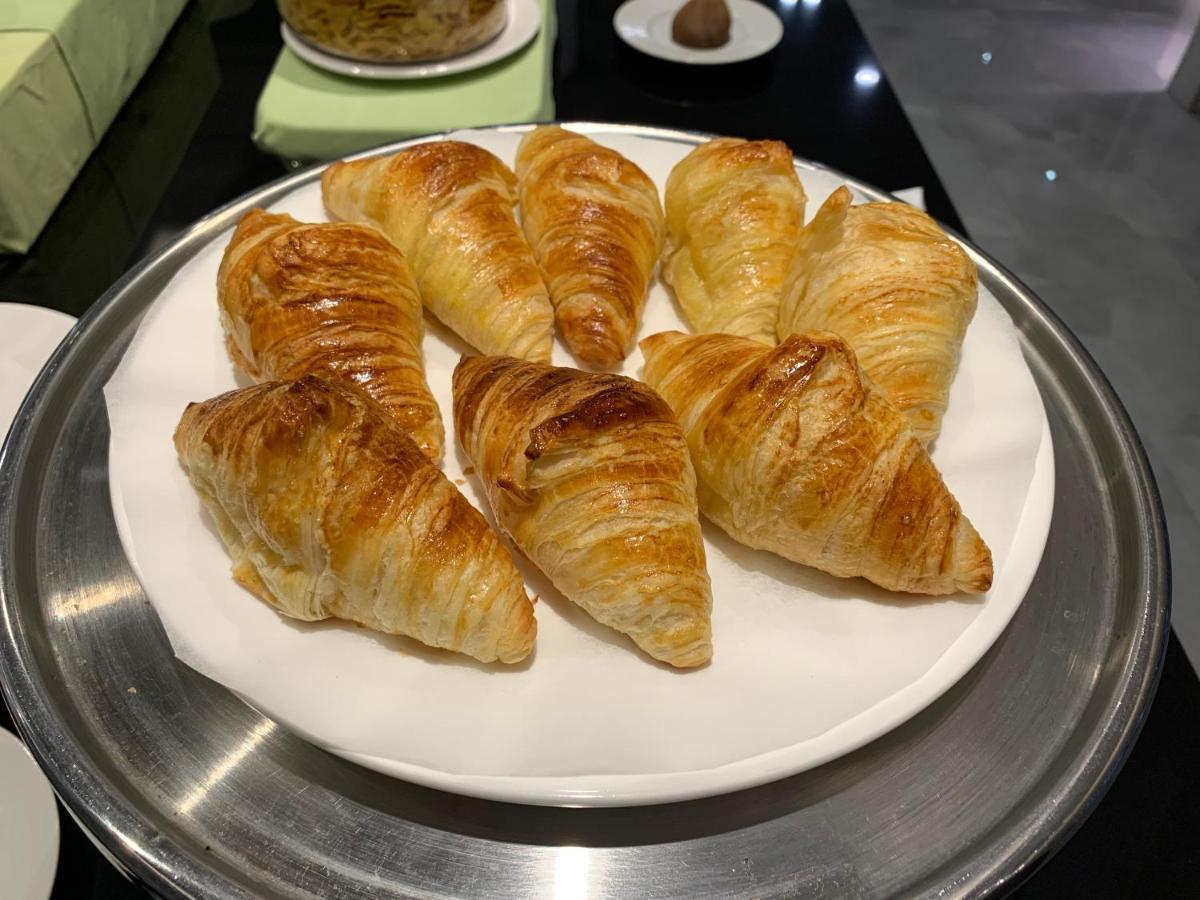 Thana Wisut Hotel Bangkok