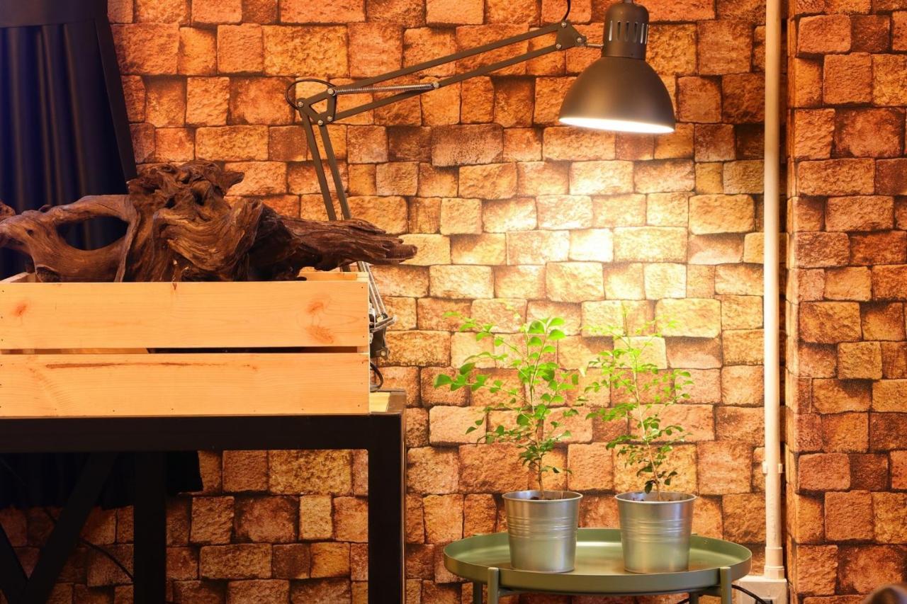 Baan33 Check In By Yourself Code Inbox 4fl Behind Amazon Cafe * Bangkok