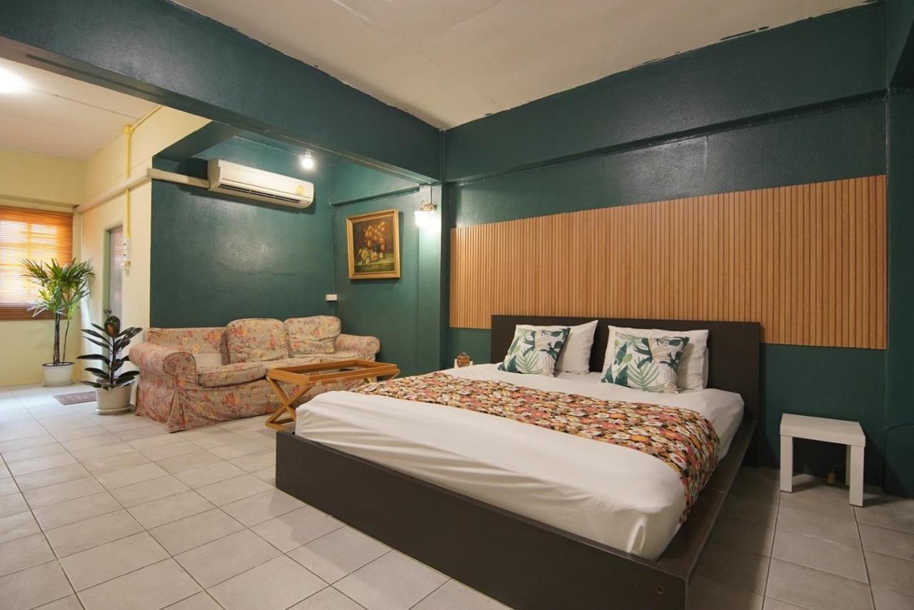 Go Temple Of The Emerald Buddha-mrt Samyot Station โกอินน์ วัดพระแก้ว Appartement *