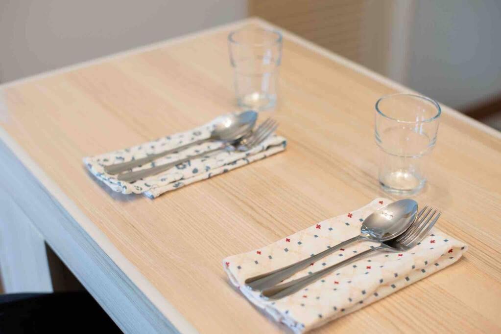 Comfy Close To Bkk Airport, Workspace, Food Marts, Quiet Place To *