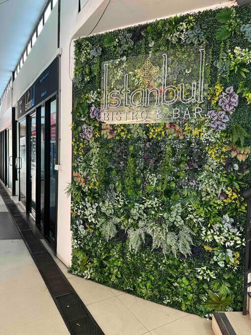 Comfy Close To Bkk Airport, Workspace, Food Marts, Quiet Place To Bangkok