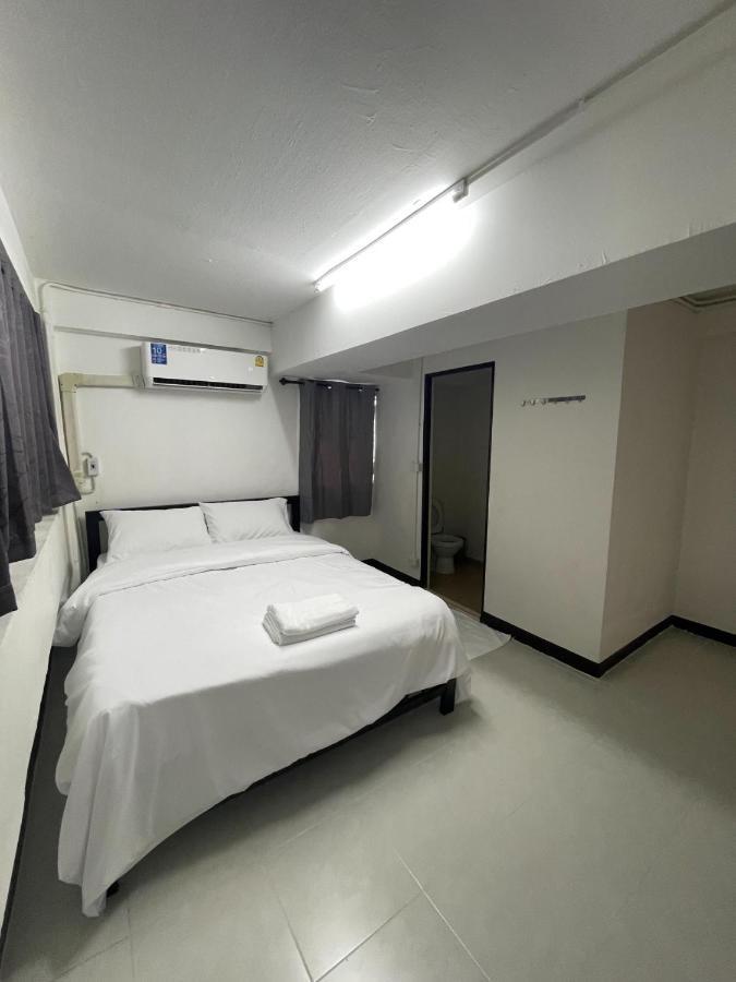 Go Rama Iii Apartment *