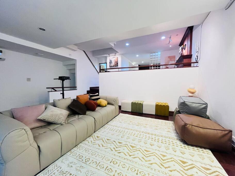 Apartment 市中心ruam精品别墅 *