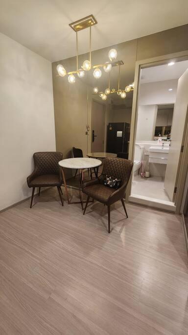 1 Bedroom Plus@42th Fl /2-3 Min Walk To Bts Mrt Ladprao Apartment *