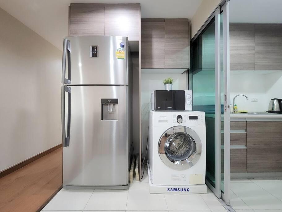 Apartment 3 Bed 2 Bath Unit Near Jodd Fair Market