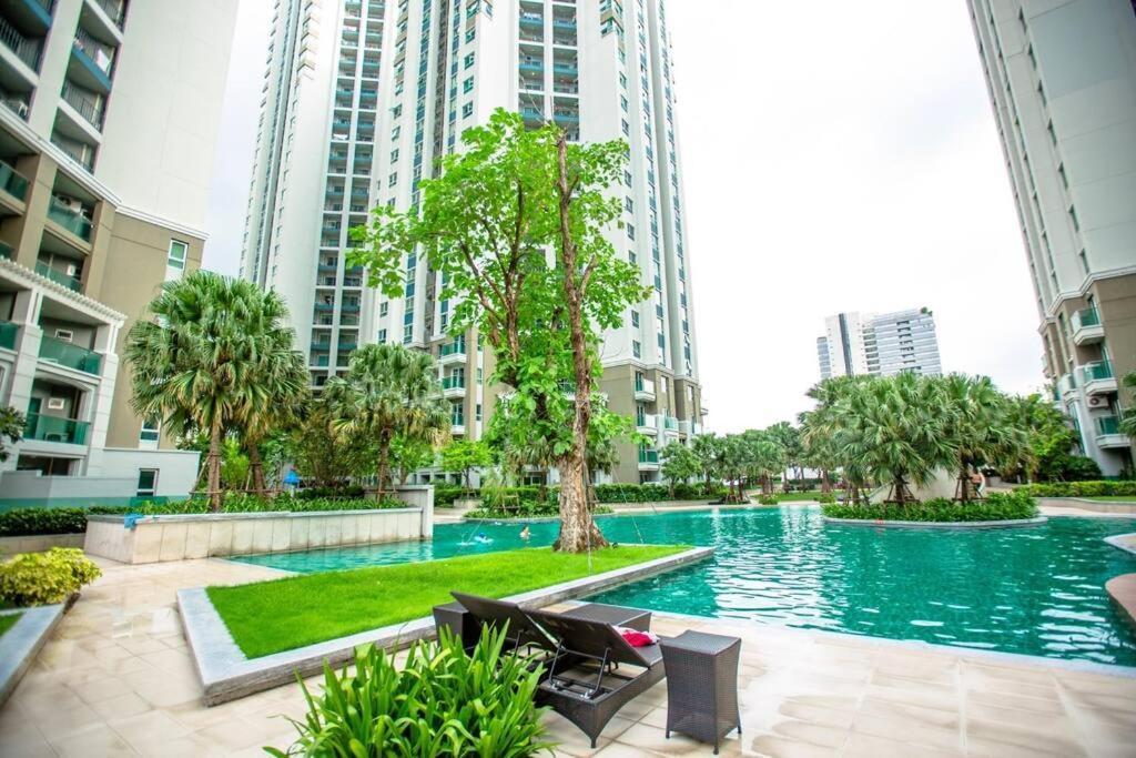 Apartment 3 Bed 2 Bath Unit Near Jodd Fair Market