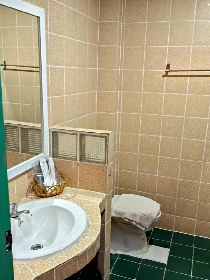 Hostel Baan Sood Soi 1 บ้านสุดซอย เรซิเด้นท์ 1