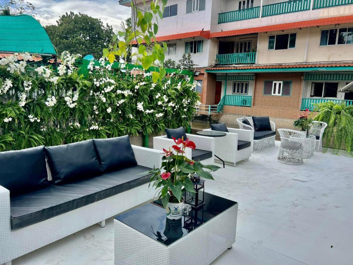 Hostel Baan Sood Soi 1 บ้านสุดซอย เรซิเด้นท์ 1