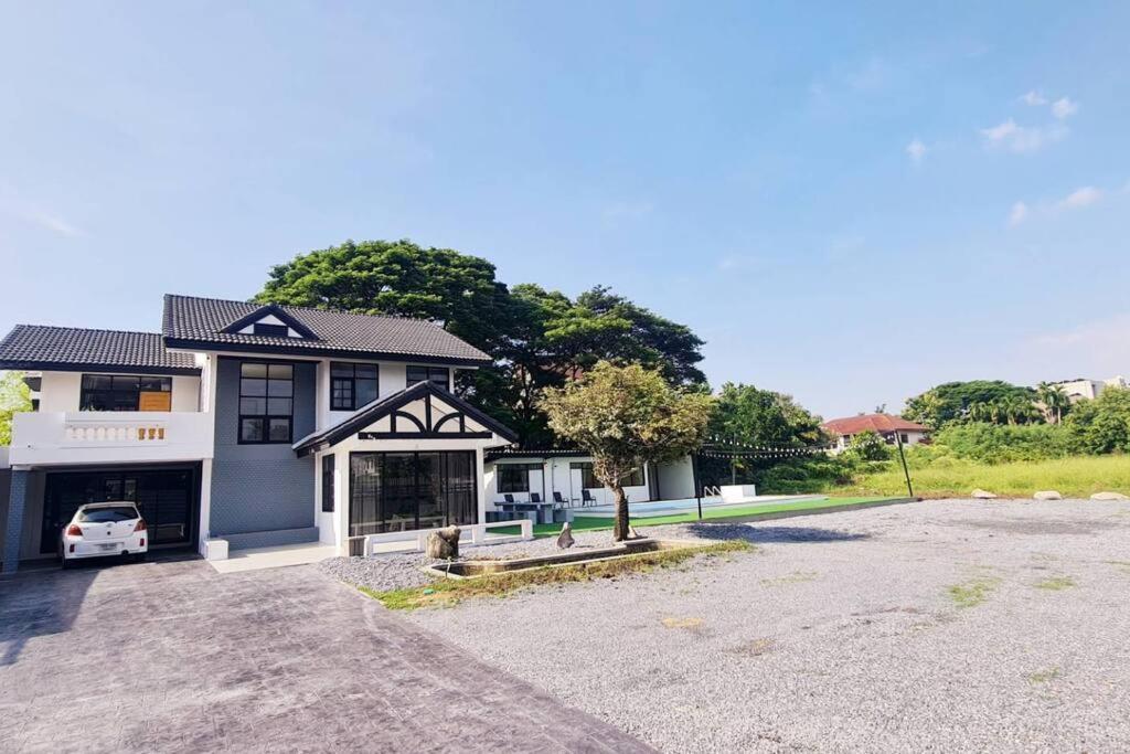 Number3 Poolvilla Villa