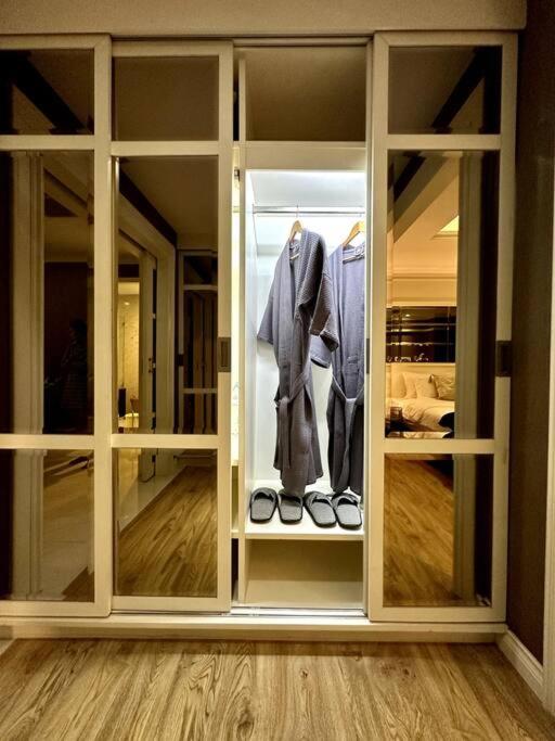 View, Big Apartment, Great Location