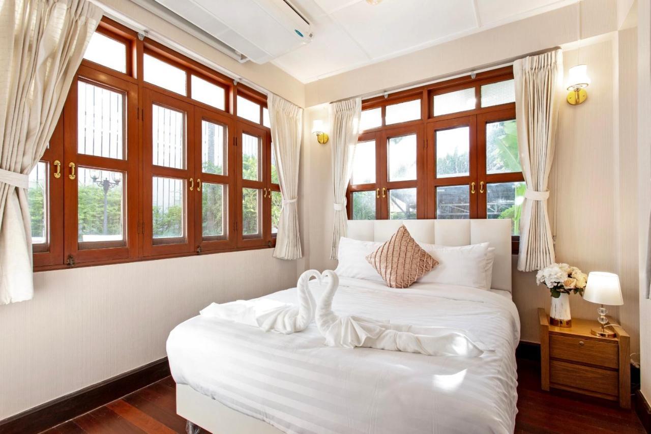 Sathorn Private Pool Vila