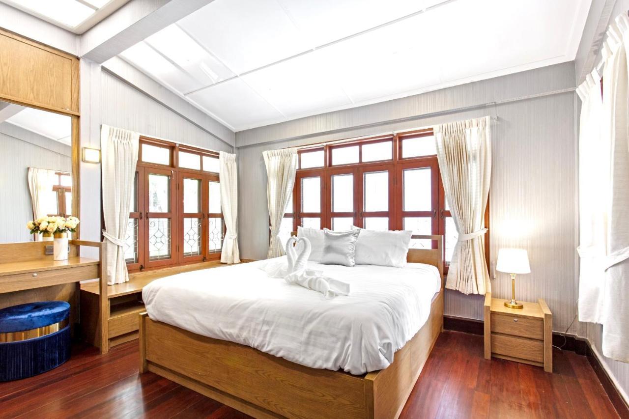 Sathorn Private Pool Vila