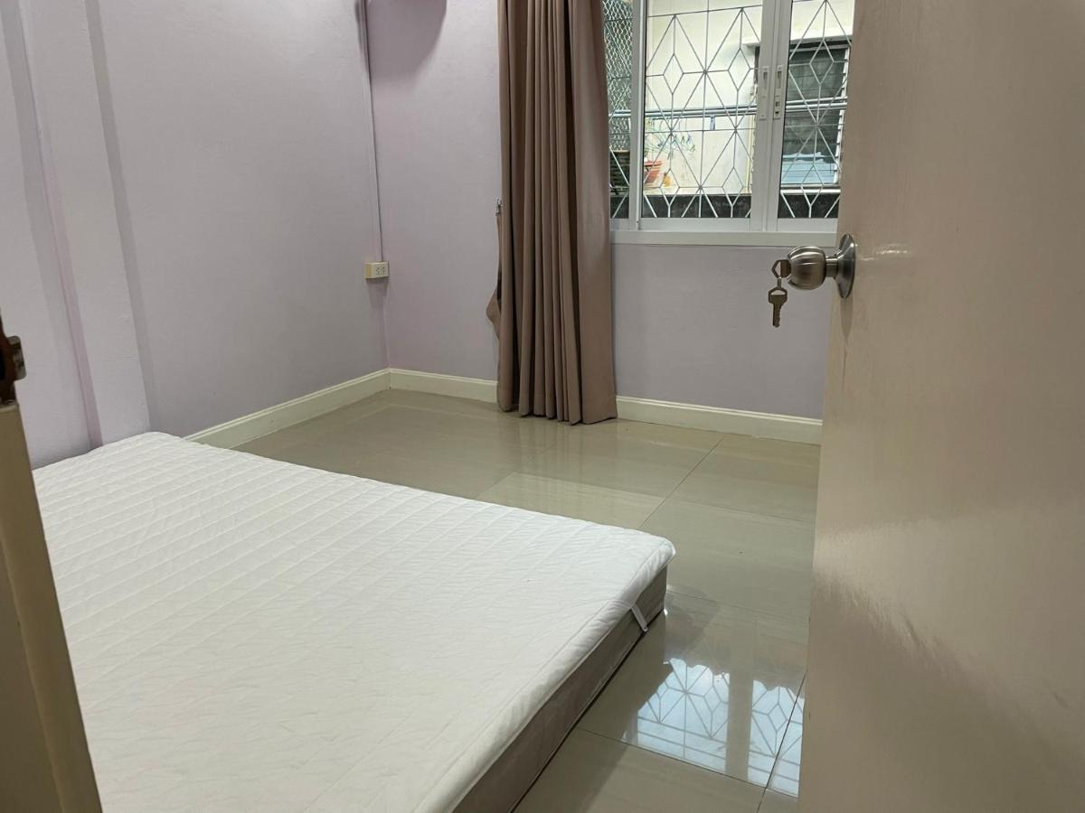 Apartment Townhouse 2 Floors @lertubon Watcharaphon Bangkok