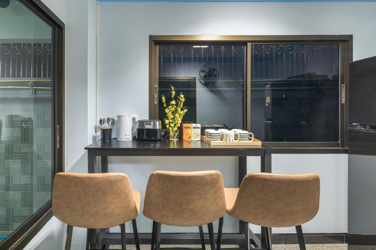Holiday home Rooftop Paradise Newly Built 900meters To Chidlombts And Central World Free Airport Pickup *