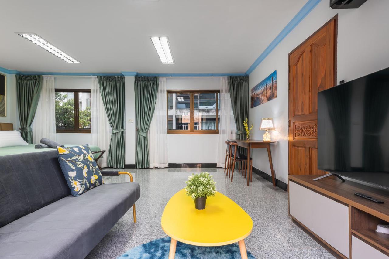 Holiday home Rooftop Paradise Newly Built 900meters To Chidlombts And Central World Free Airport Pickup