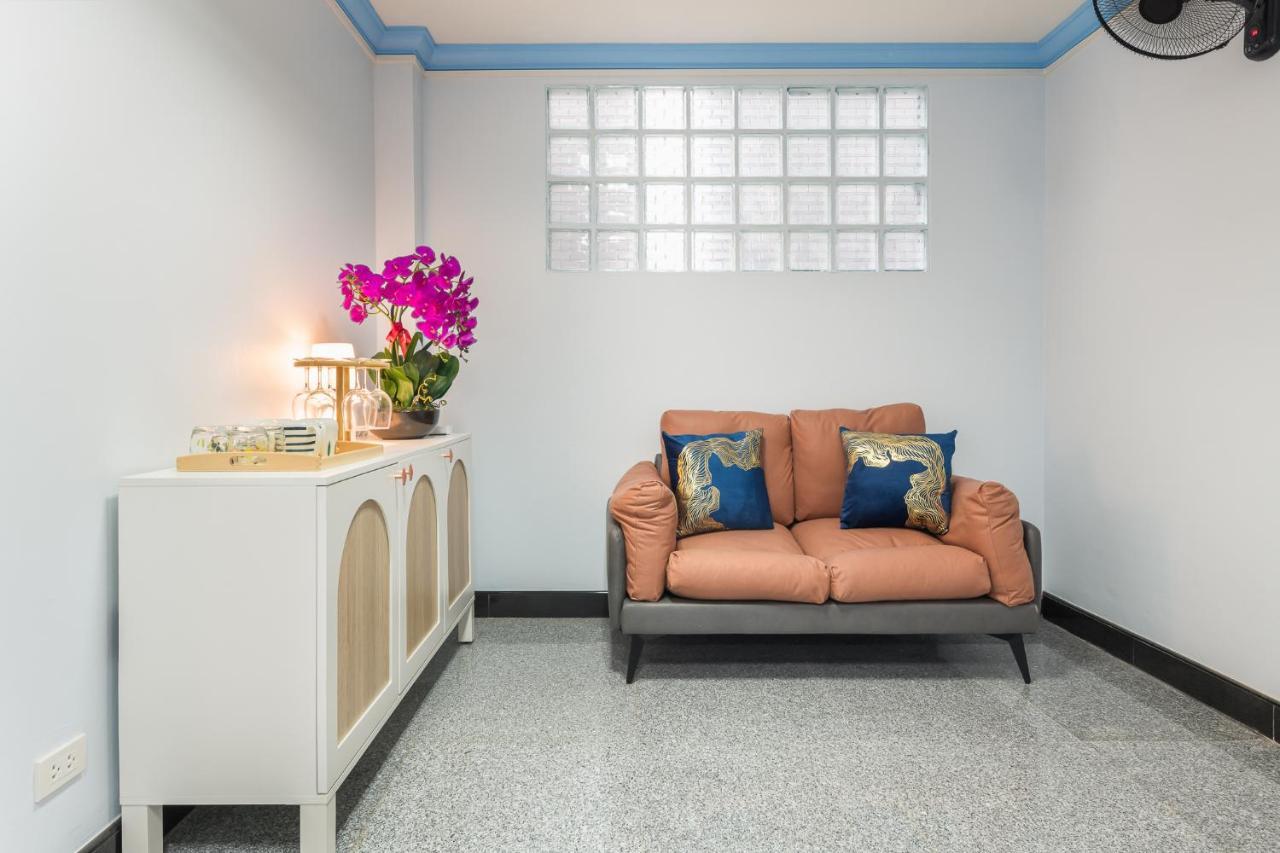Holiday home Rooftop Paradise Newly Built 900meters To Chidlombts And Central World Free Airport Pickup