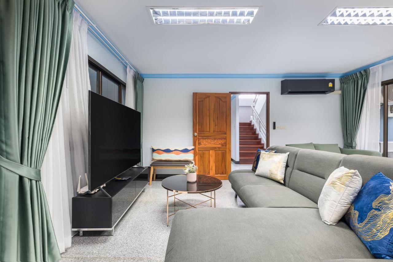 Holiday home Rooftop Paradise Newly Built 900meters To Chidlombts And Central World Free Airport Pickup