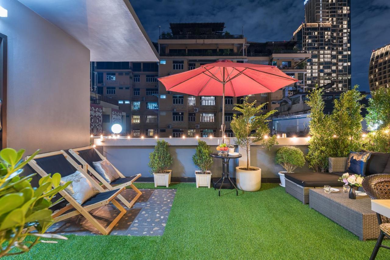 Rooftop Paradise Newly Built 900meters To Chidlombts And Central World Free Airport Pickup