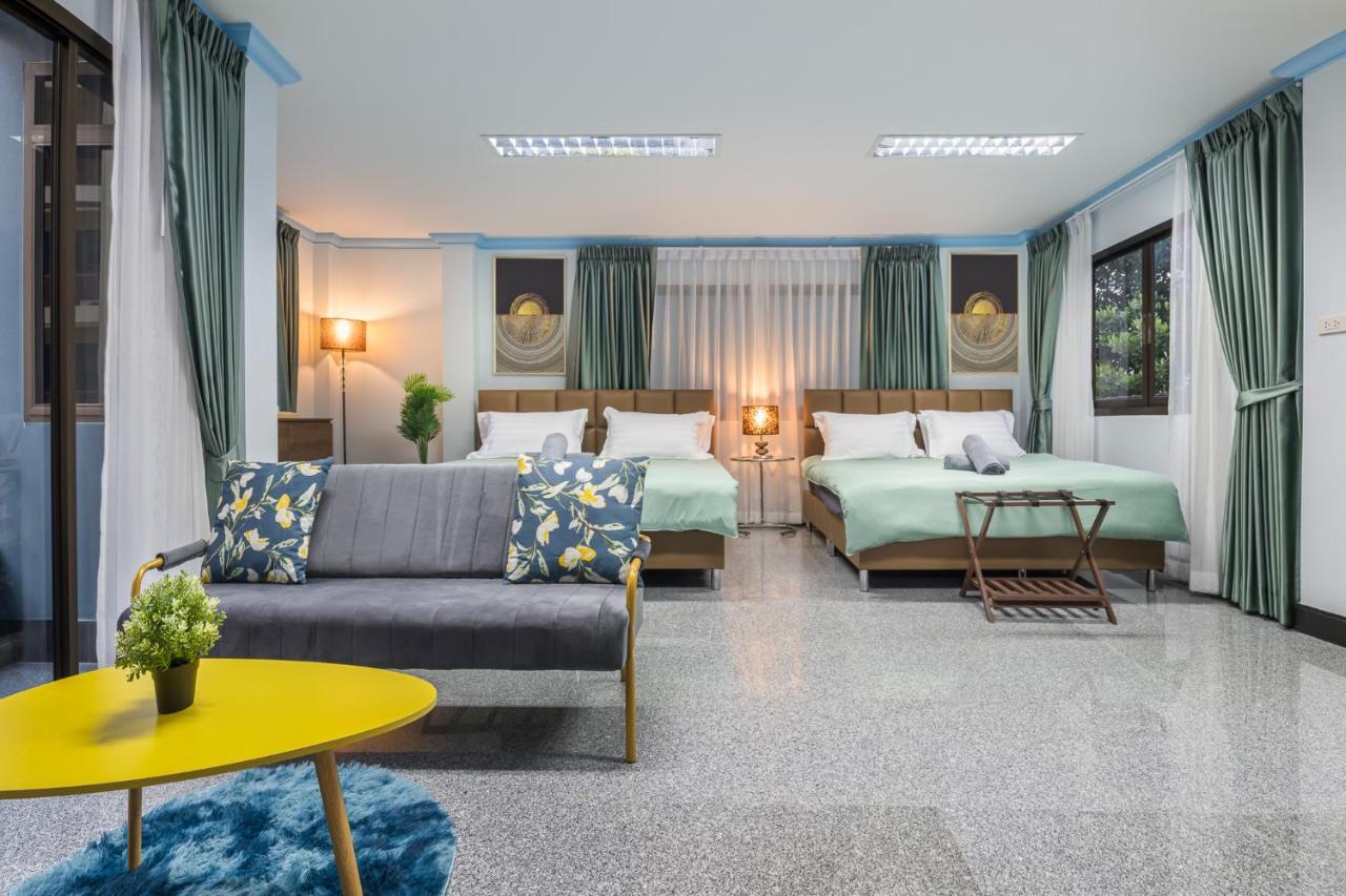 Rooftop Paradise Newly Built 900meters To Chidlombts And Central World Free Airport Pickup Holiday home Bangkok