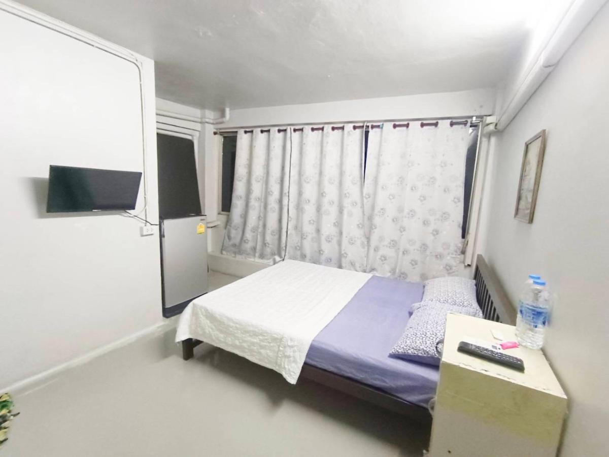 ห้องพักสุขสบายวังหลัง Apartment