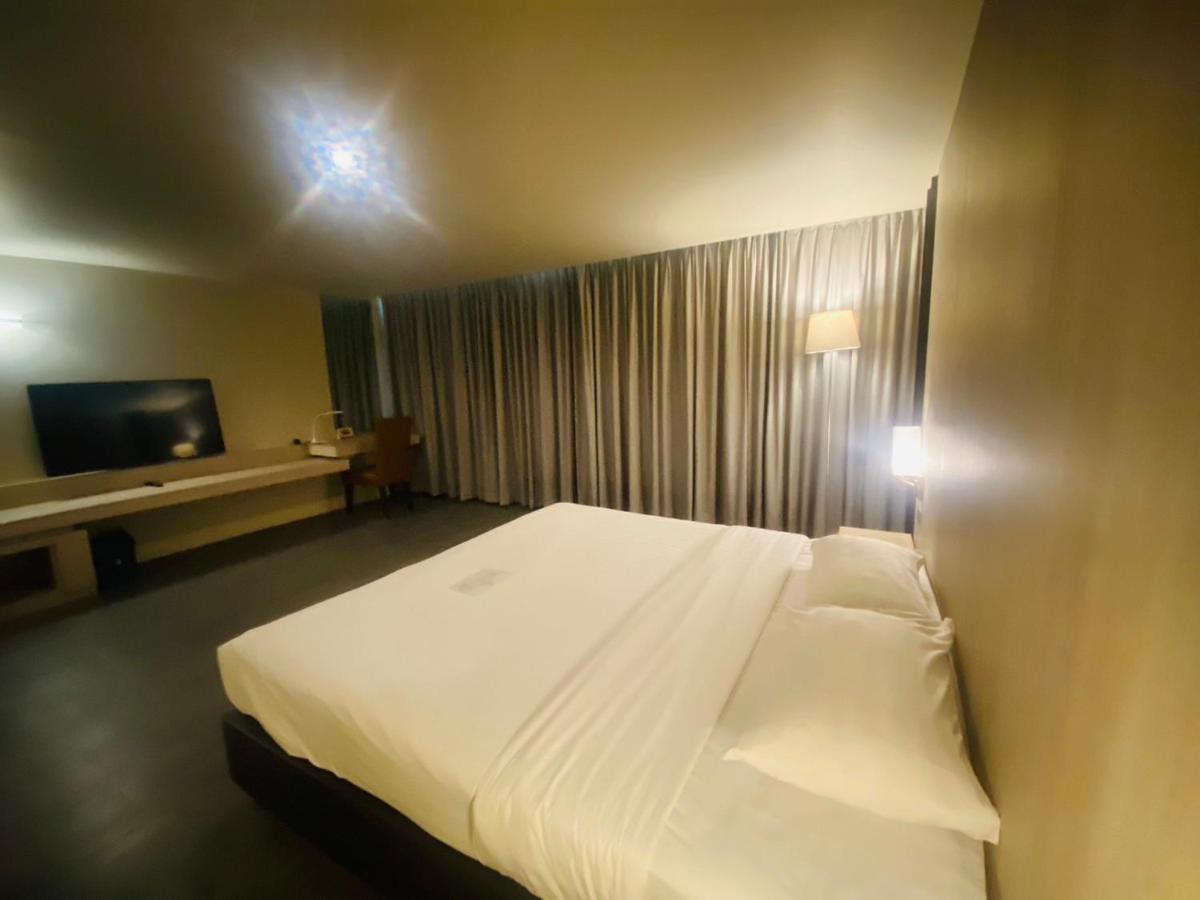 Gold Orchid Hotel 4*