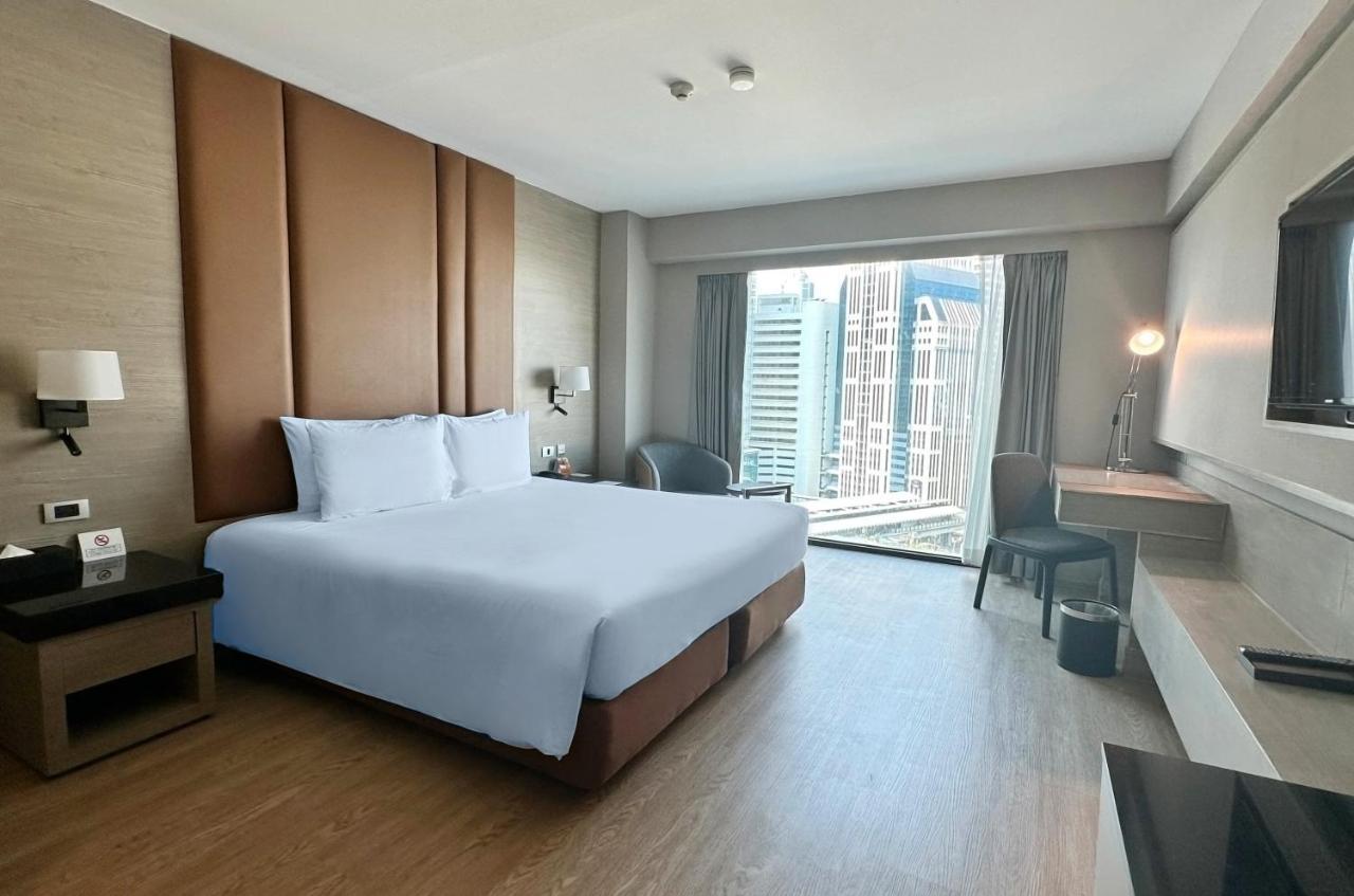 Ramada By Wyndham Sukhumvit 11 Hotel 4*