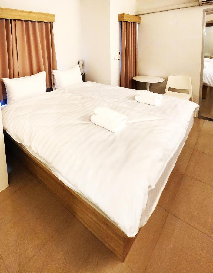 Prom Ratchada Hotell Bangkok