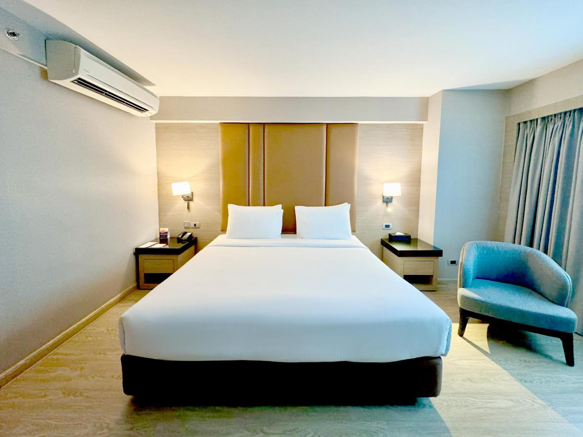 Ramada By Wyndham Sukhumvit 11 4*