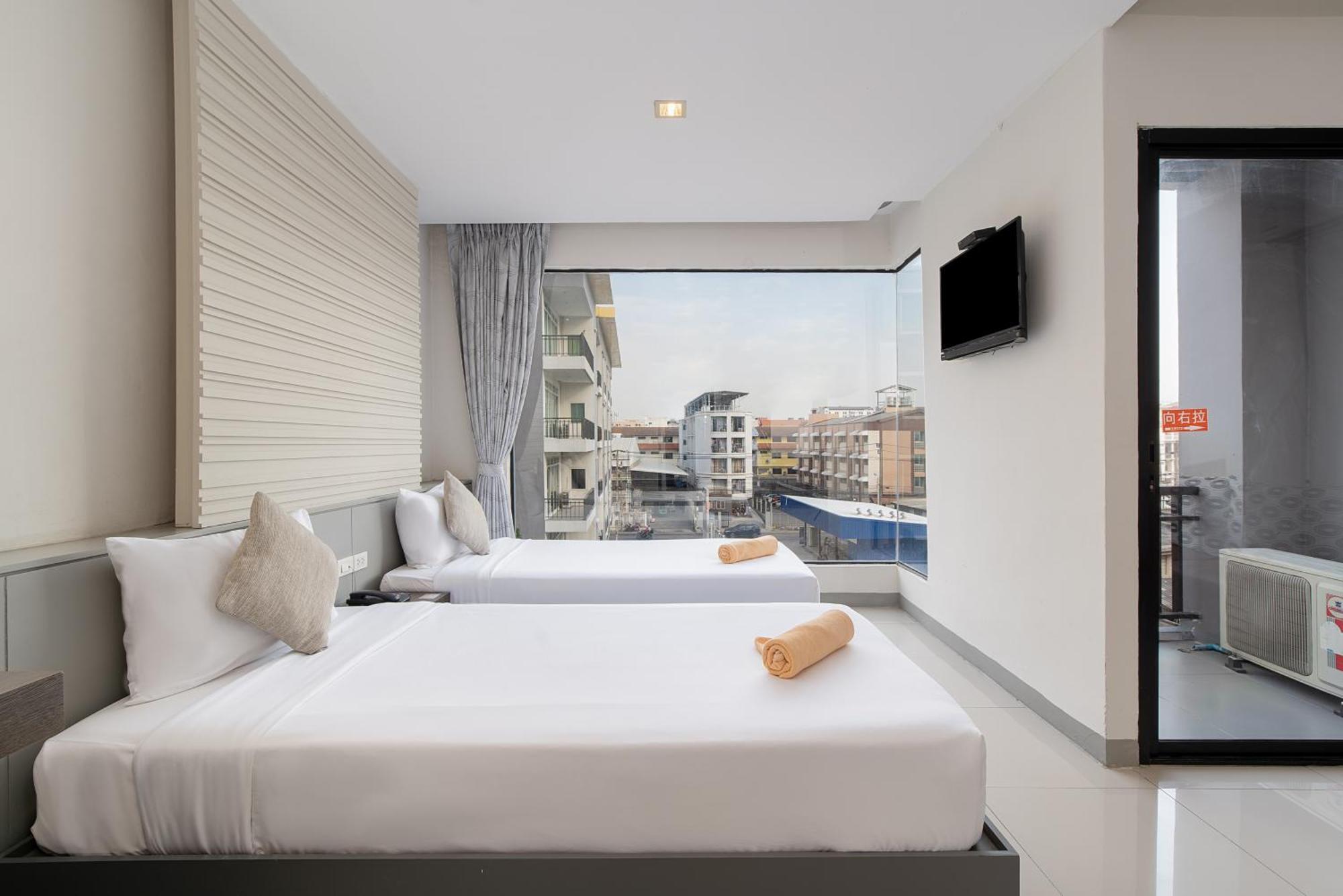 Leenova Hotell Bangkok