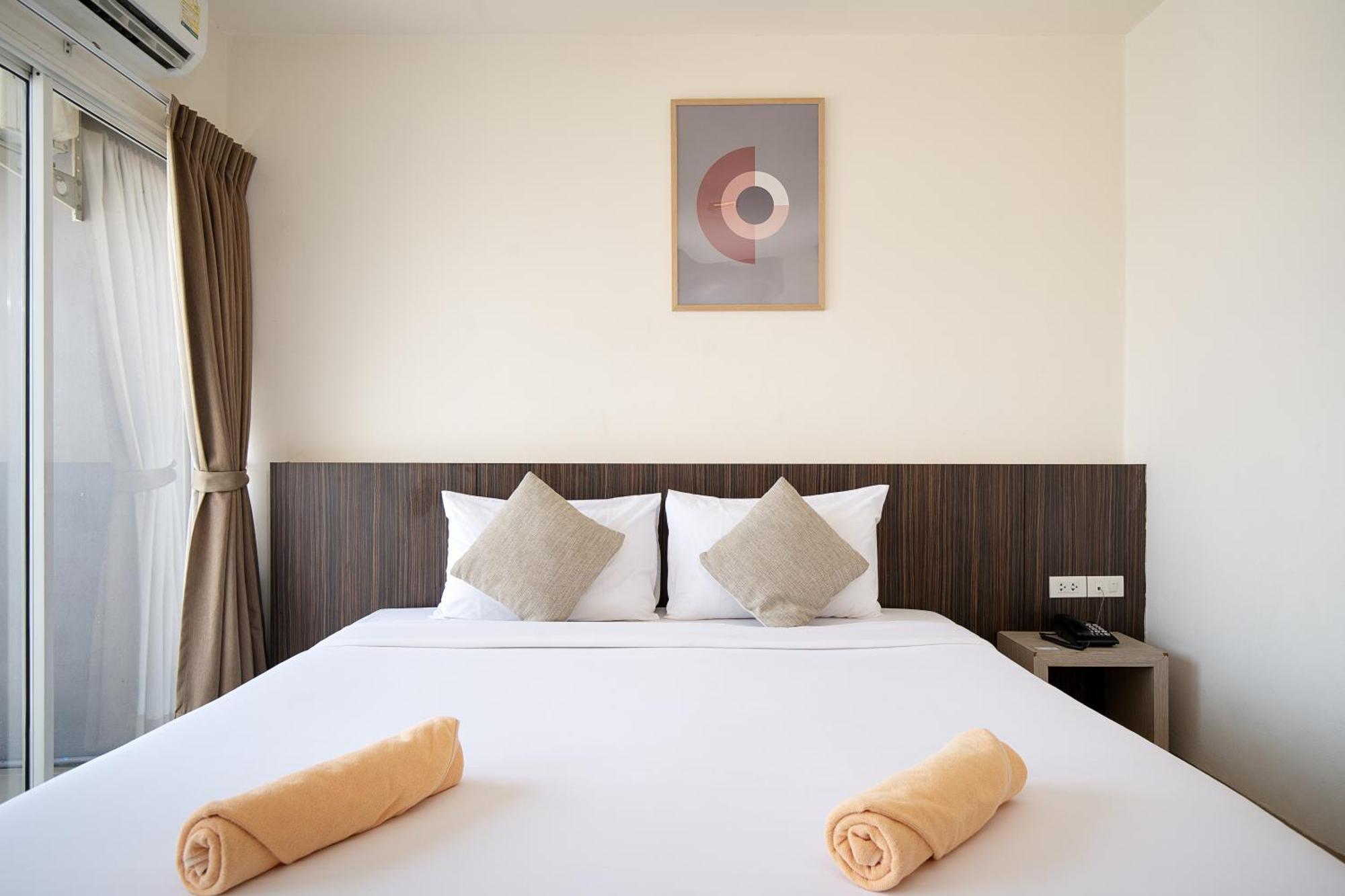 Leenova Hotell