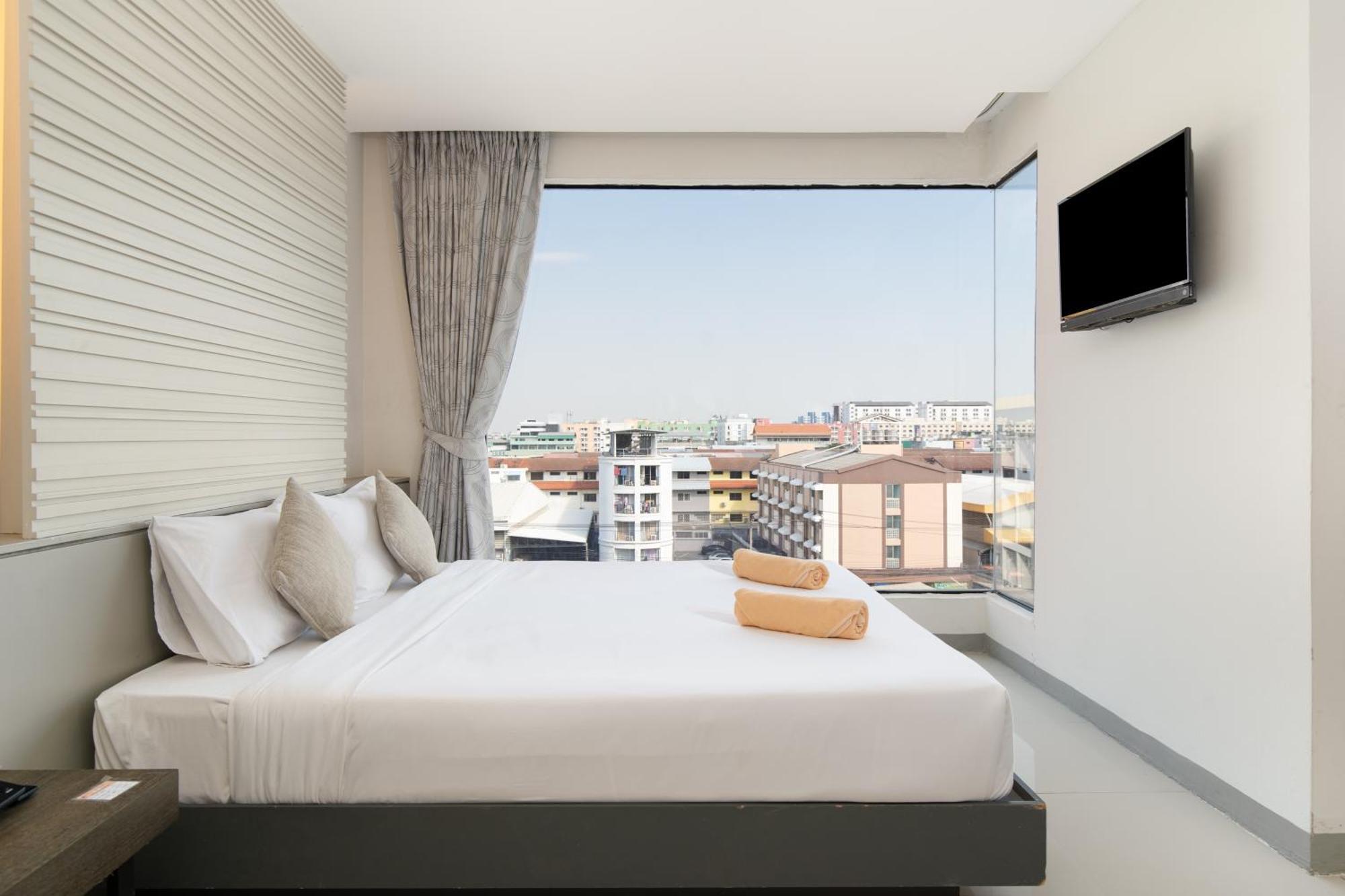 Leenova Hotell Bangkok