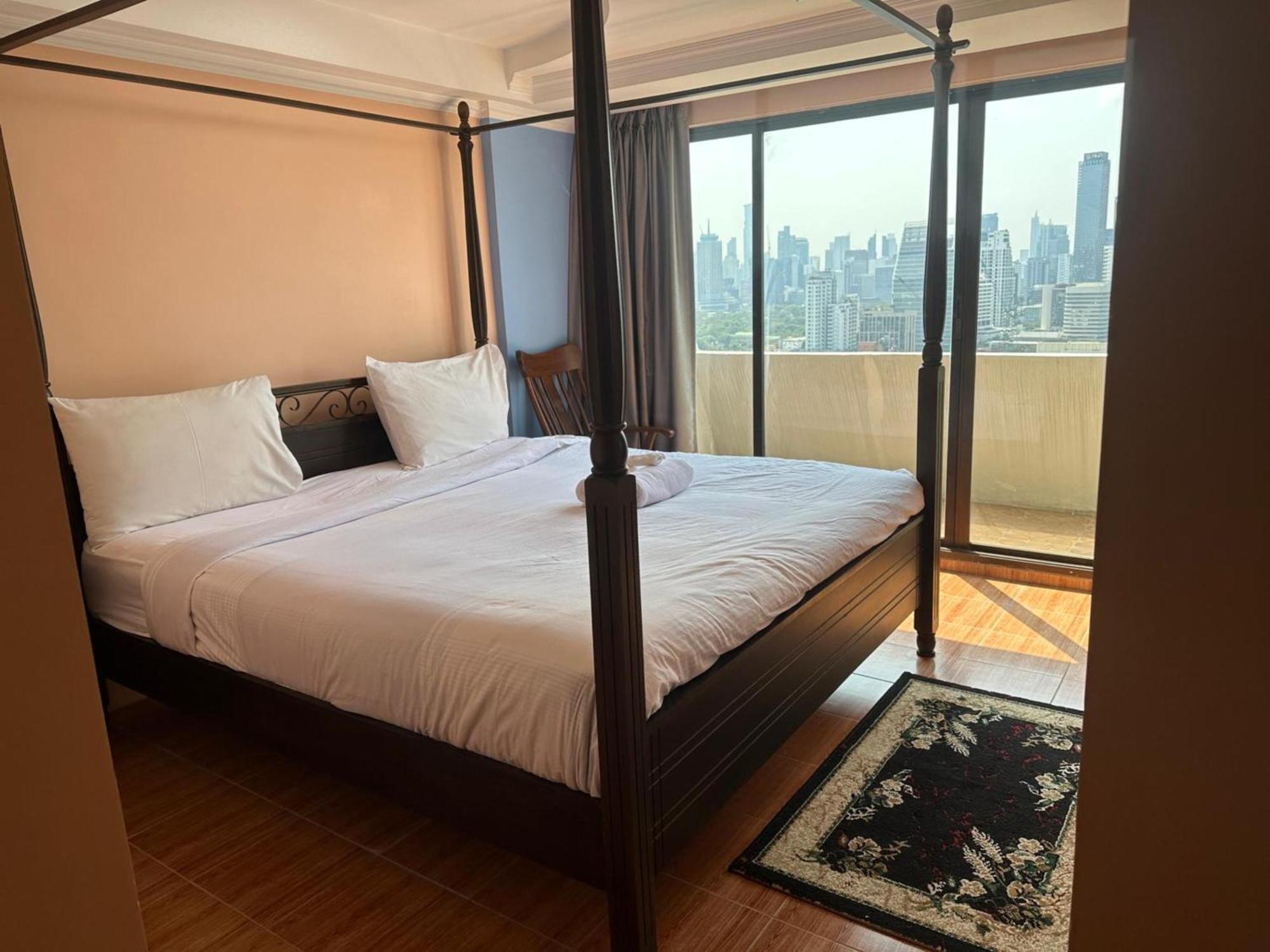 Căn hộ Omni Tower Sukhumvit Soi 4 Direct
