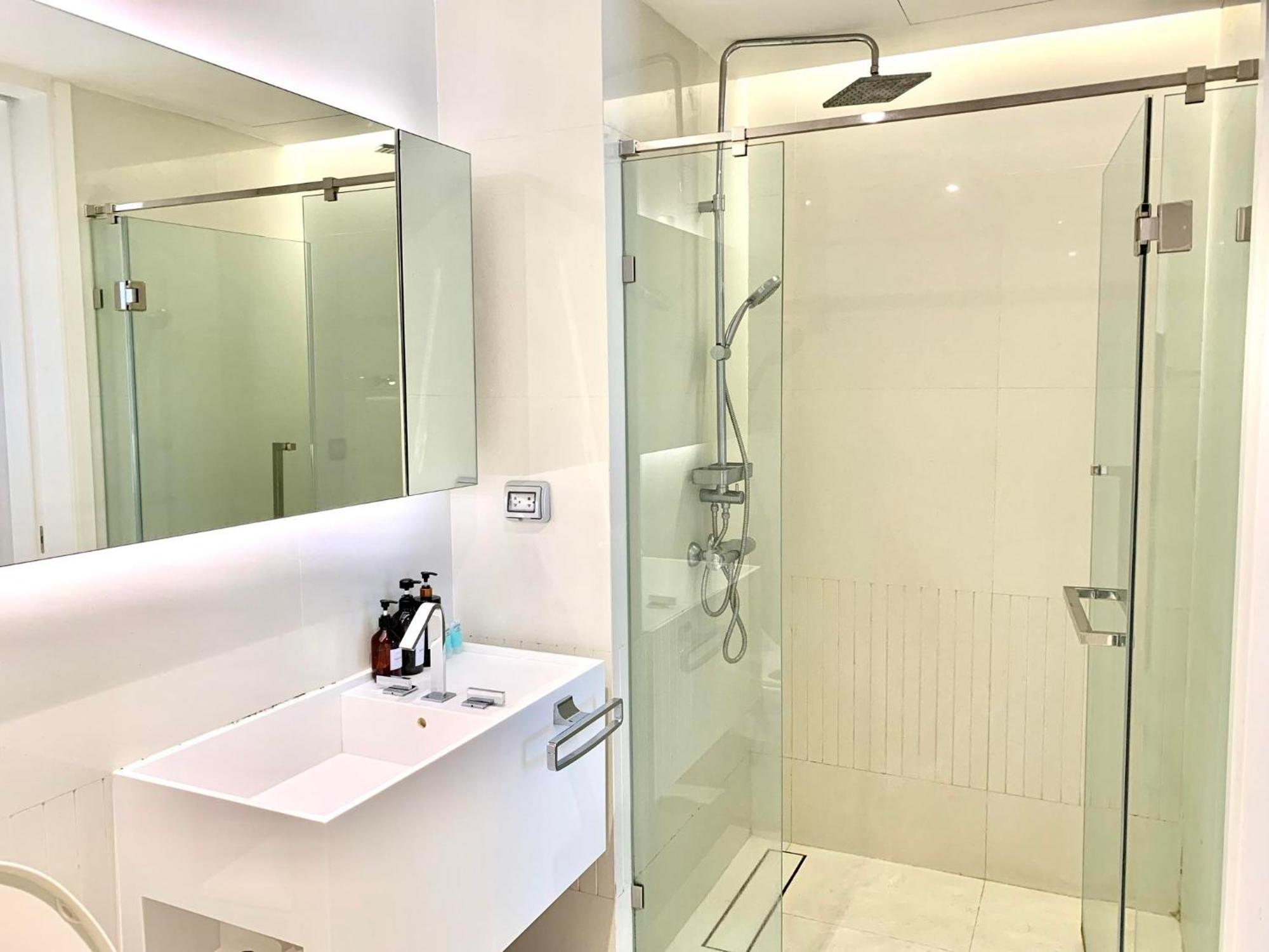 Sukhumvit 11#luxury#pool#gym#bts Nana&mrt Sukhumvit#1br#max2ppl Appartamento