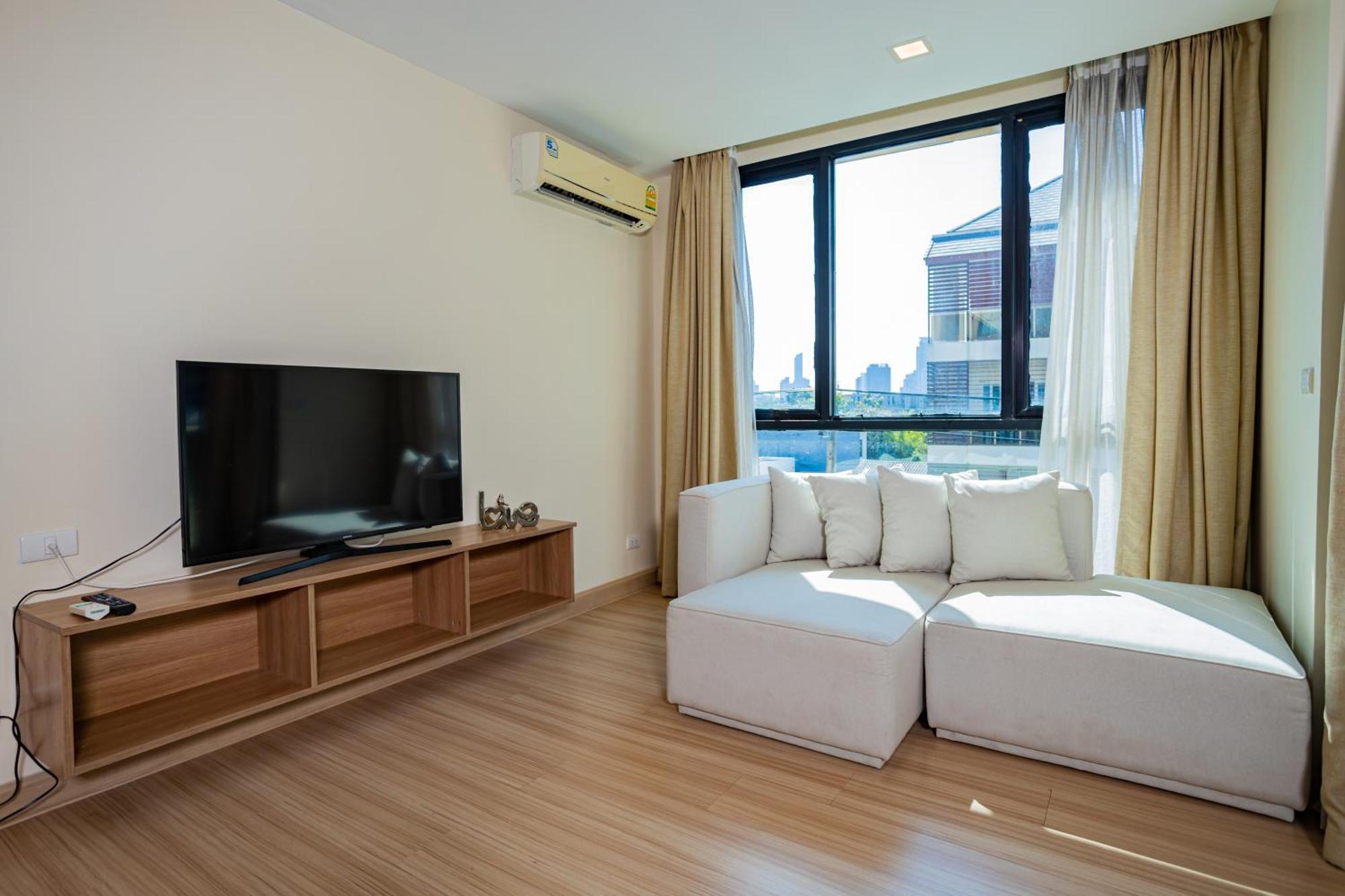 Ramada By Wyndham Ekamai Residences Bangkok