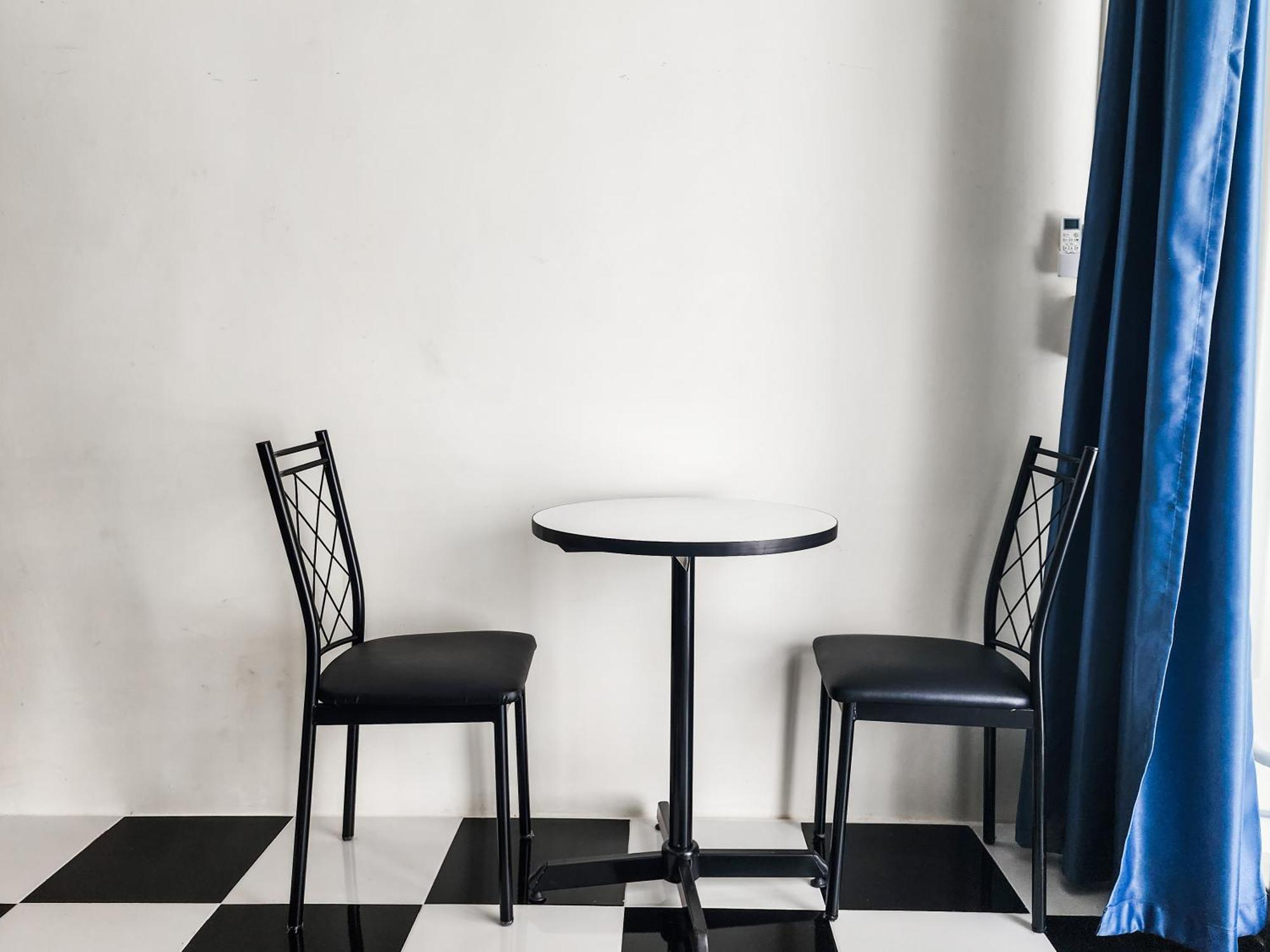 Albergue Noir Cafe And Chinatown