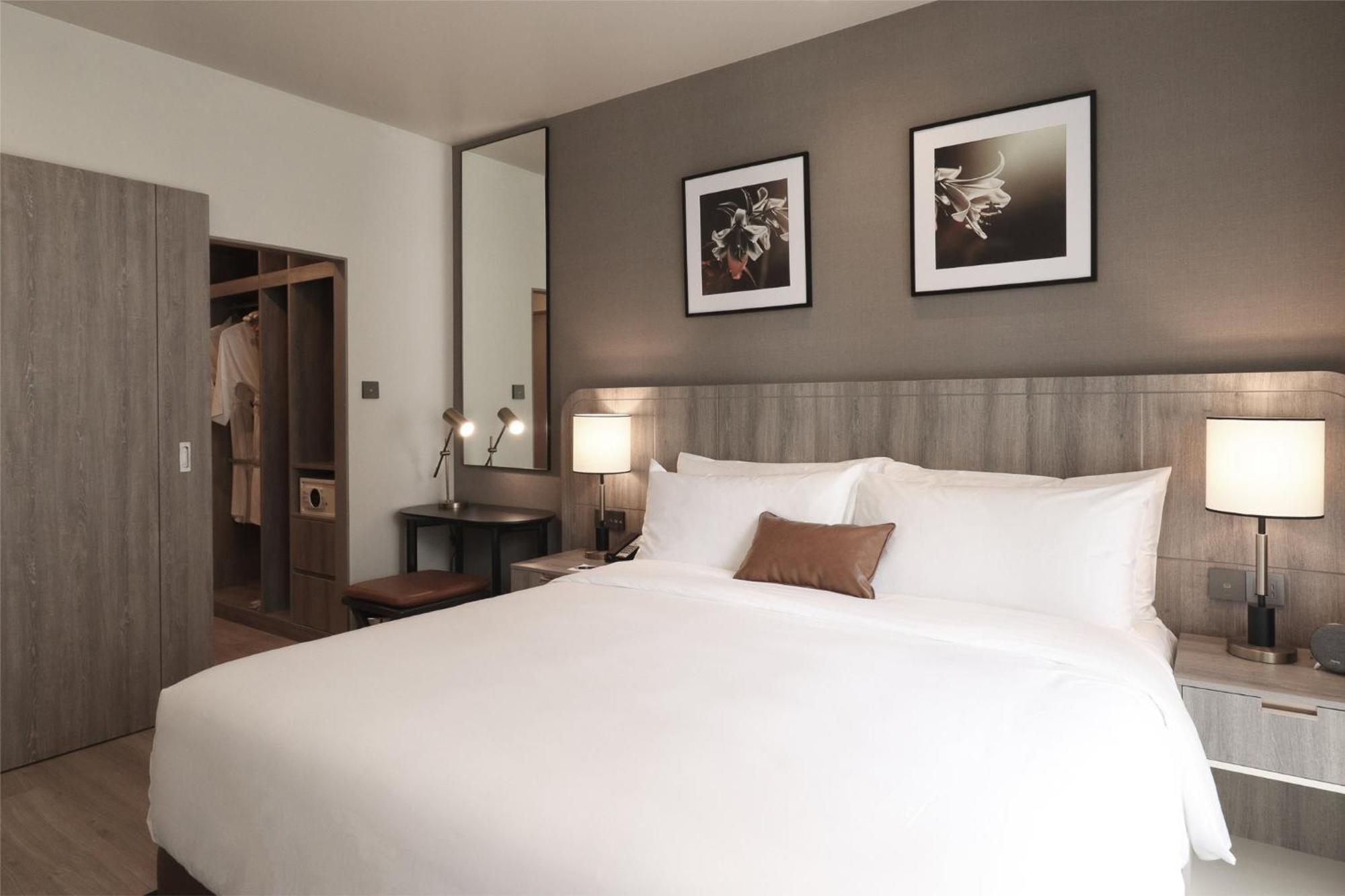 Staybridge Sukhumvit By Ihg Hotel Bangkok