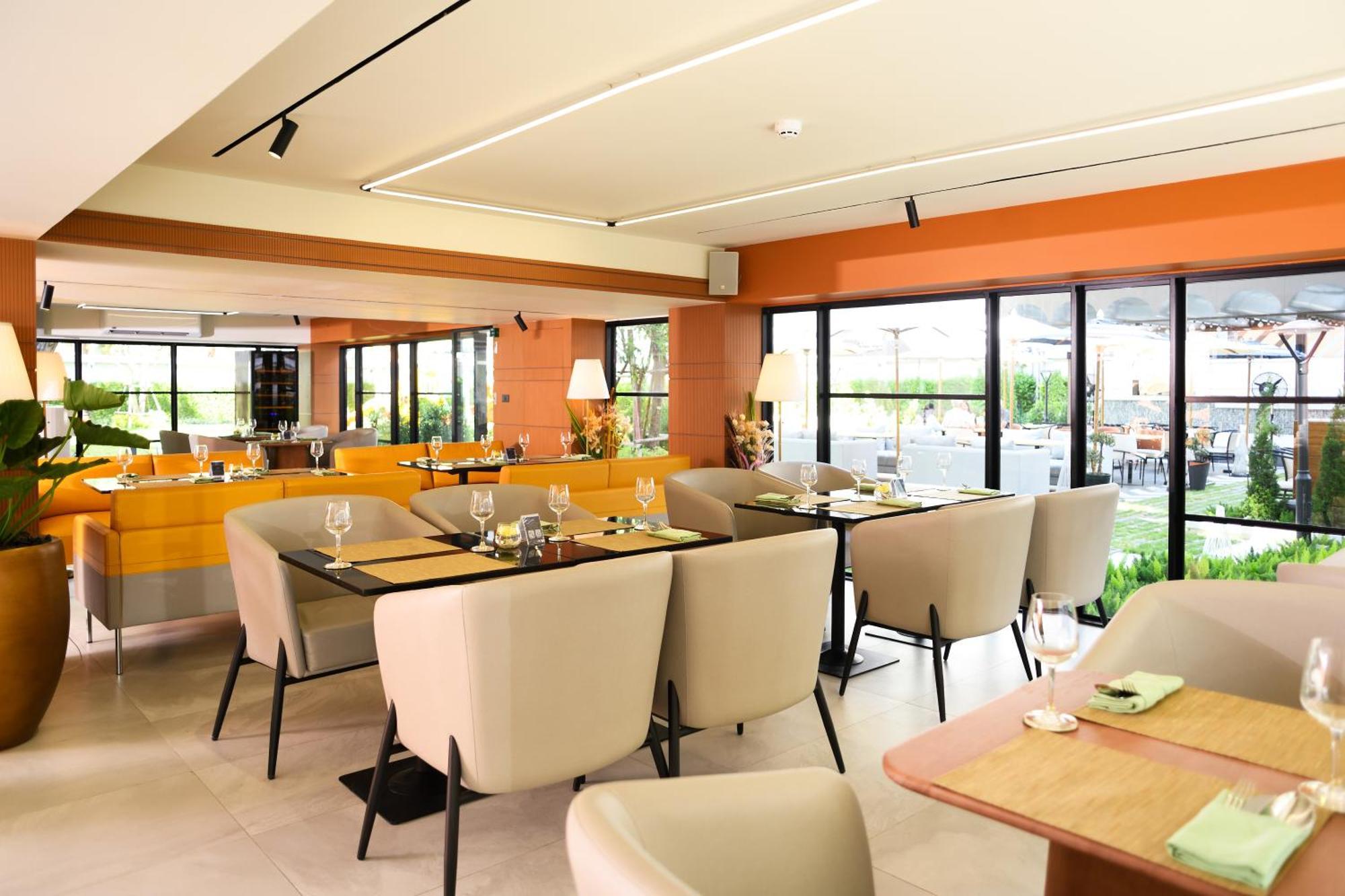 Hotel Floral Court & Sukhumvit 13