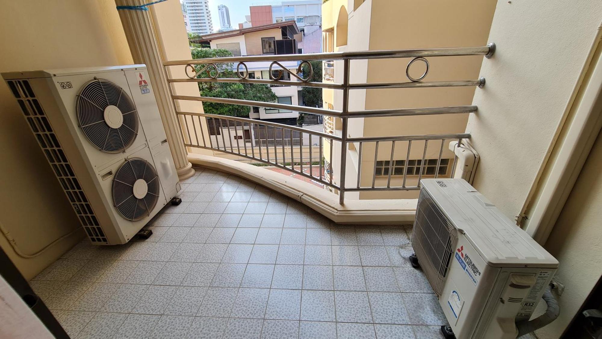 Service Apartment Thong Lo Ekkamai Prompong Appartement