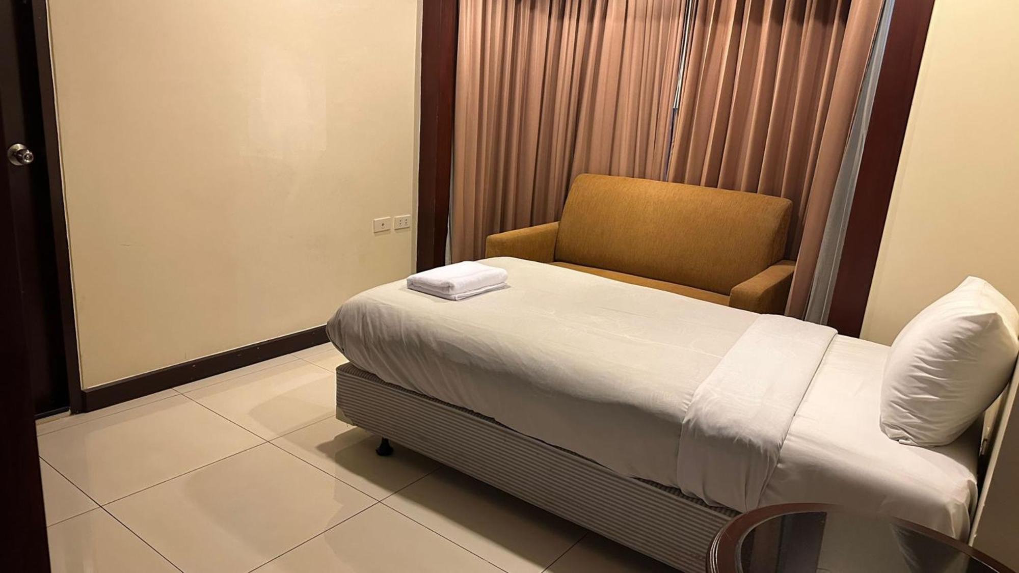 Omni Tower Sukhumvit Soi 4 Direct Căn hộ Bangkok