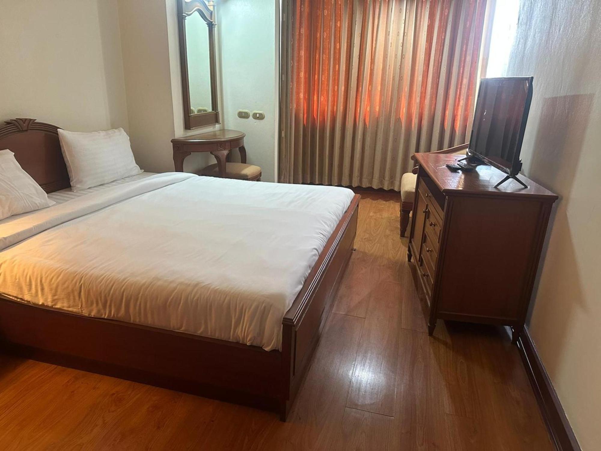 Omni Tower Sukhumvit Soi 4 Direct Căn hộ Bangkok