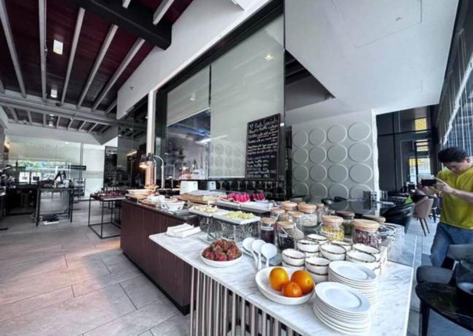 S87 Ramada Sukhumvit 87 Bts Onnut Swim Gym 711 Bangkok