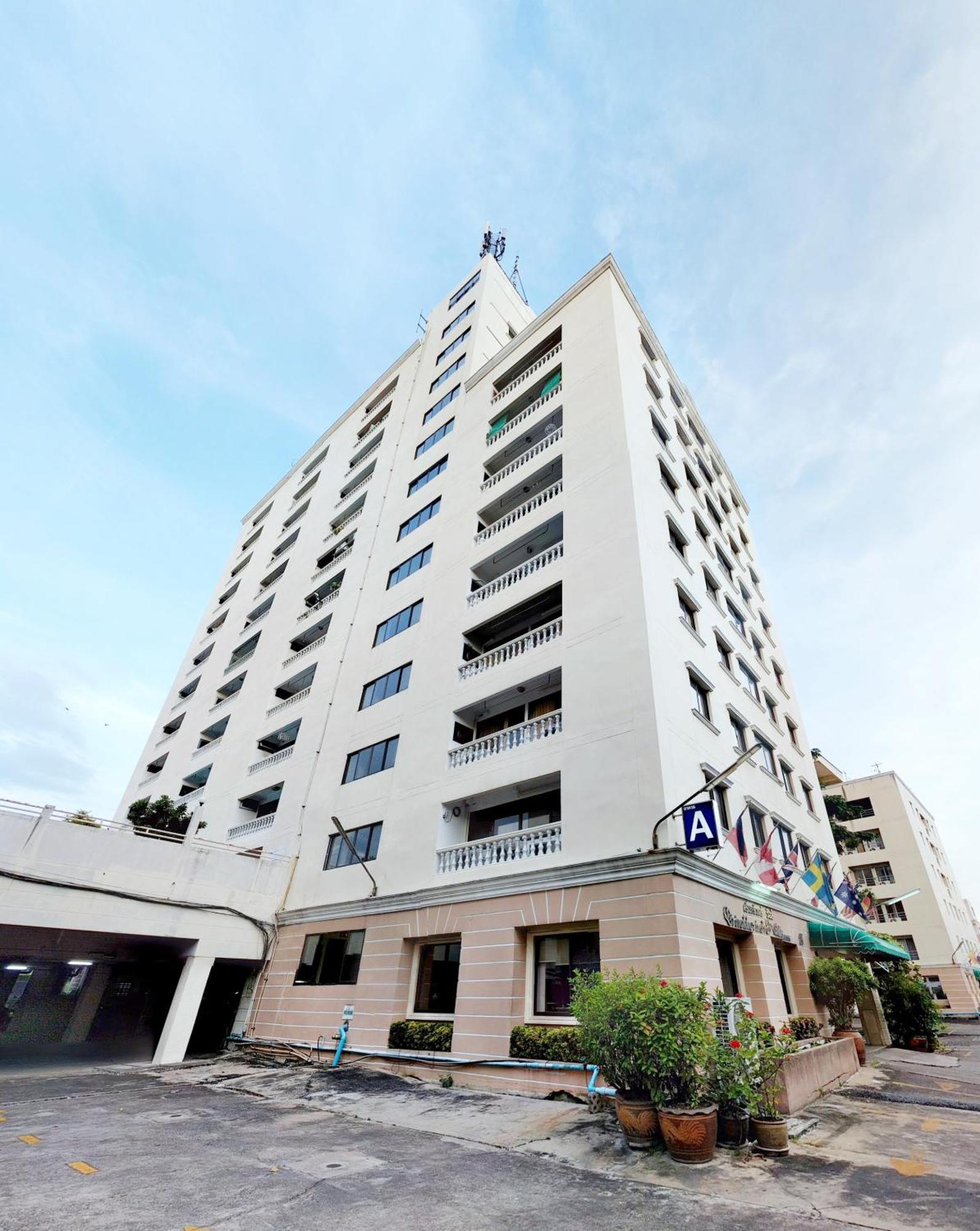 Sri Close Bangkok