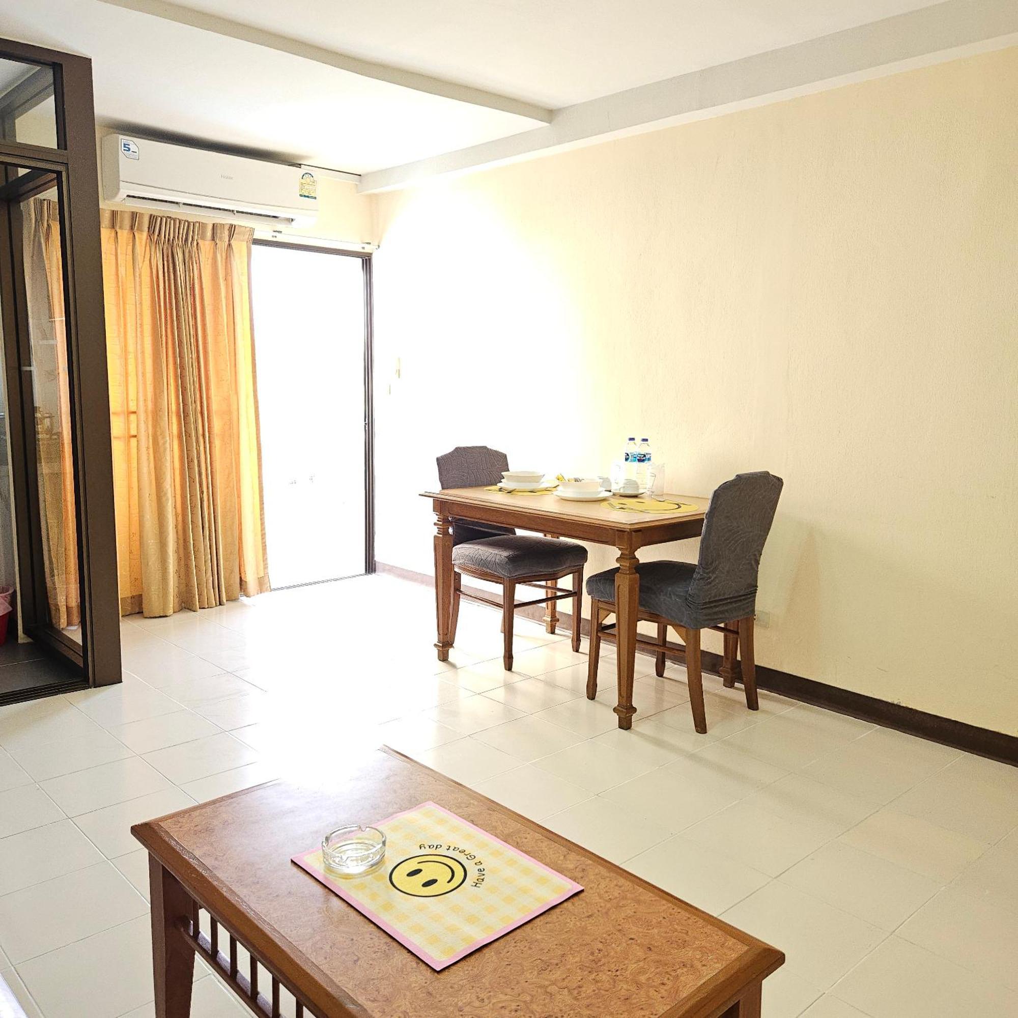 Sri Close Apartment Bangkok