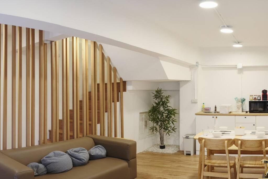 Hébergement de vacances Secret House In China Town 2br. Rare Find *