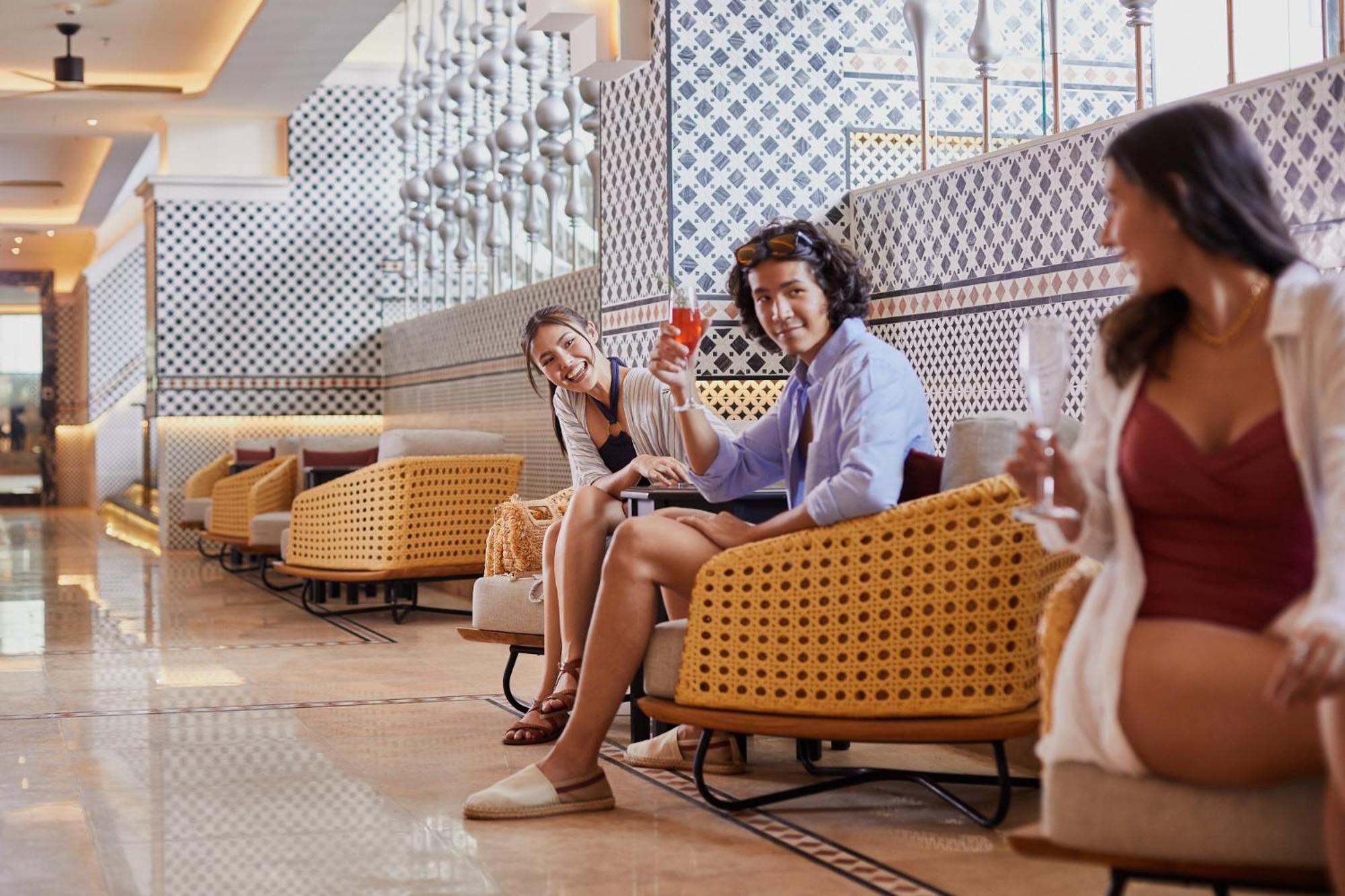 Valia Khách sạn 5*