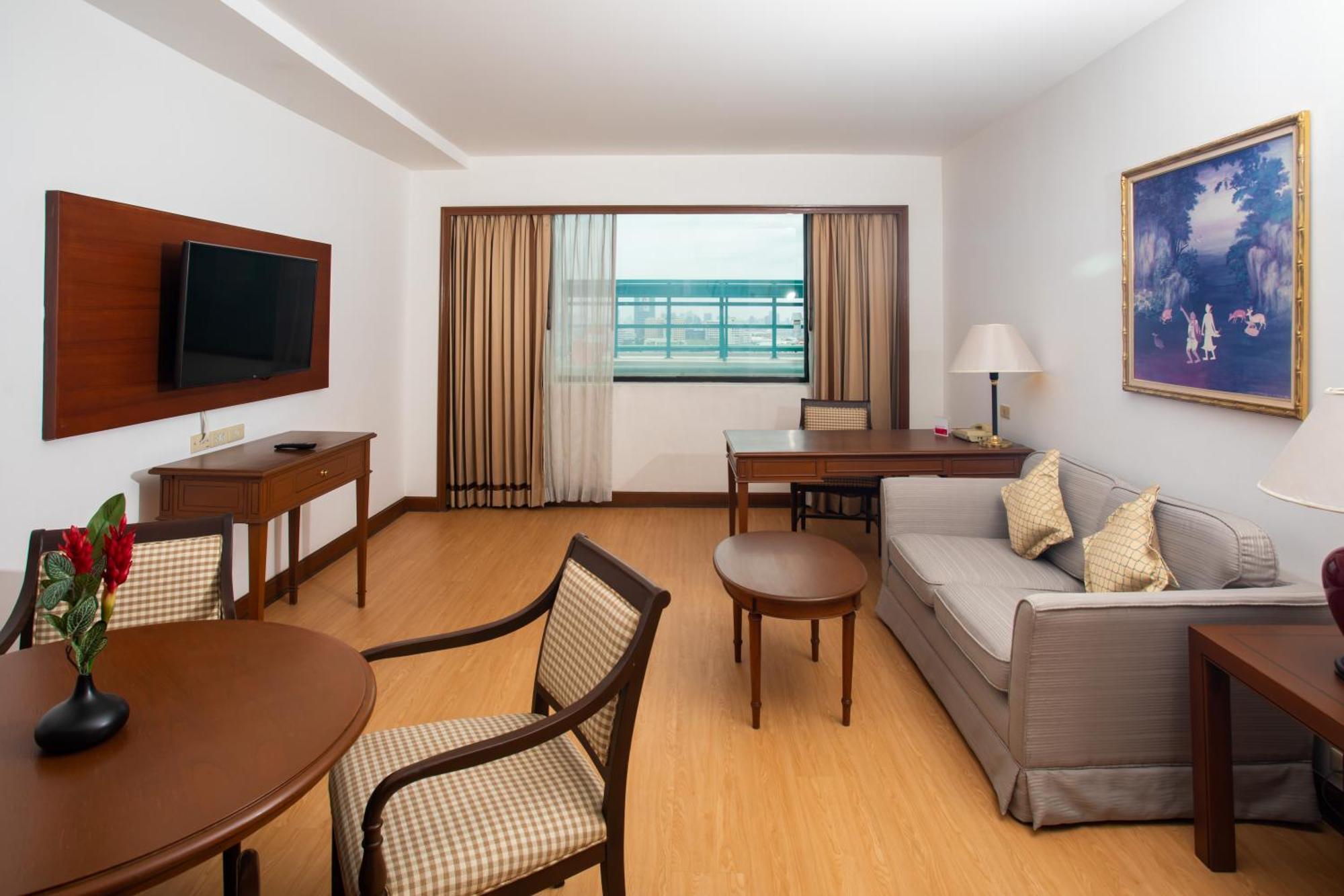 Ramada By Wyndham D Ma Hotel